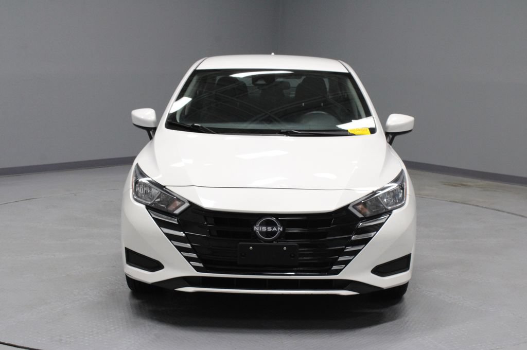 Certified 2024 Nissan Versa SV FWD image 5