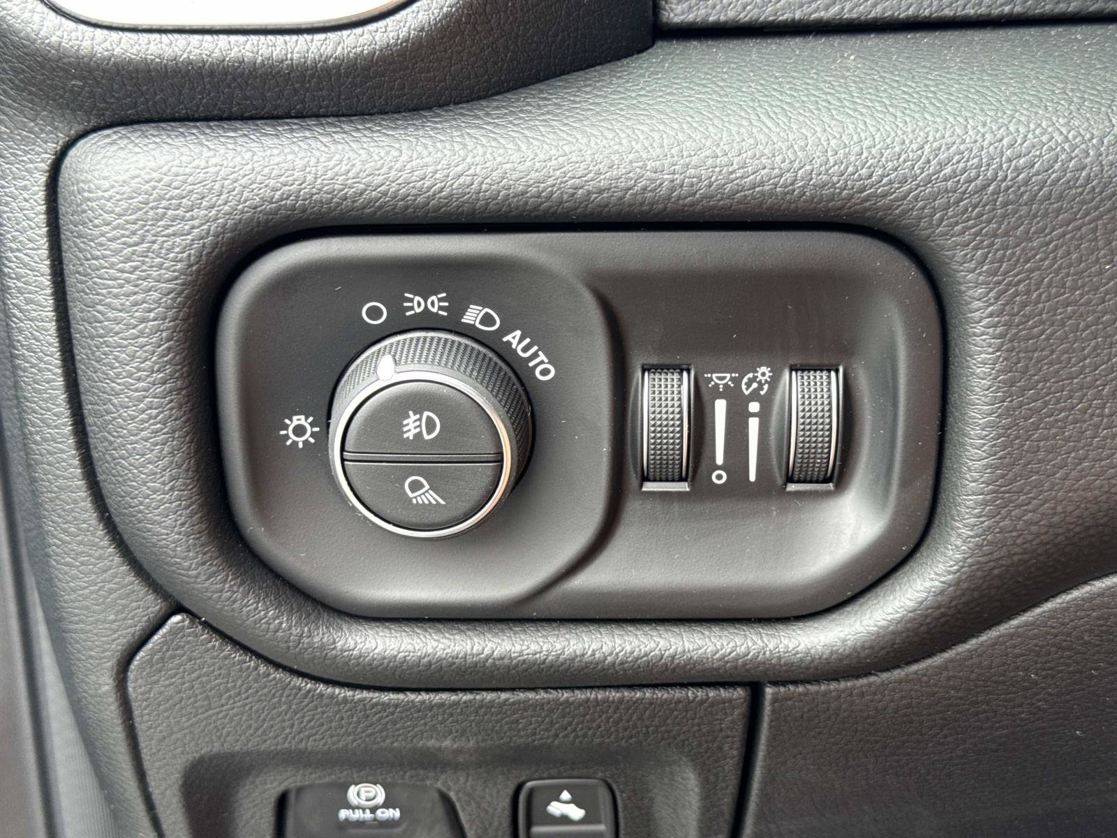 New 2026 RAM 1500 Big Horn AWD/4WD image 16