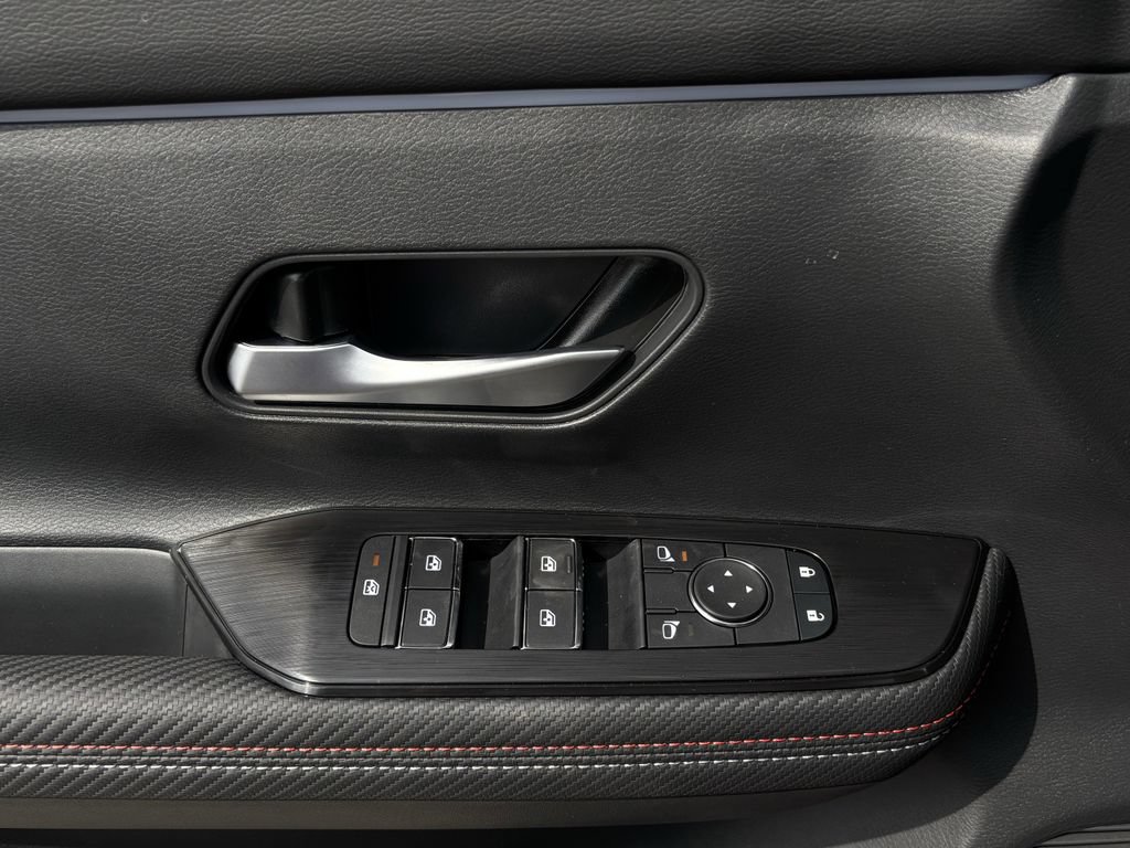 New 2026 Nissan Kicks SR w/ Cold Weather Package FWD image 22