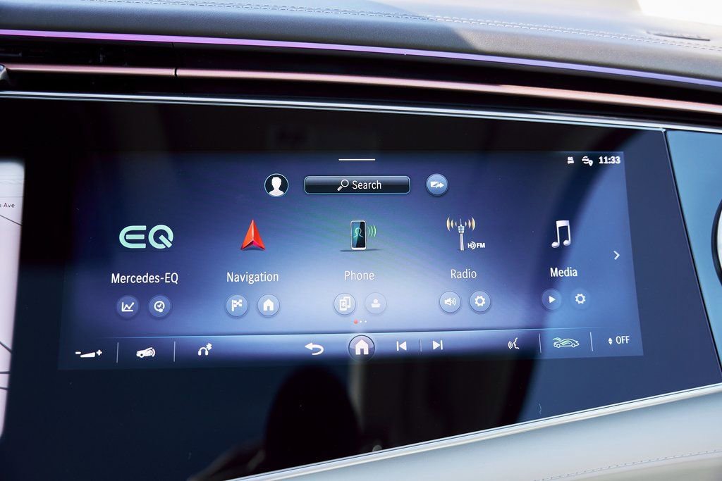 Used 2025 Mercedes-Benz Maybach EQS 680 4MATIC image 92