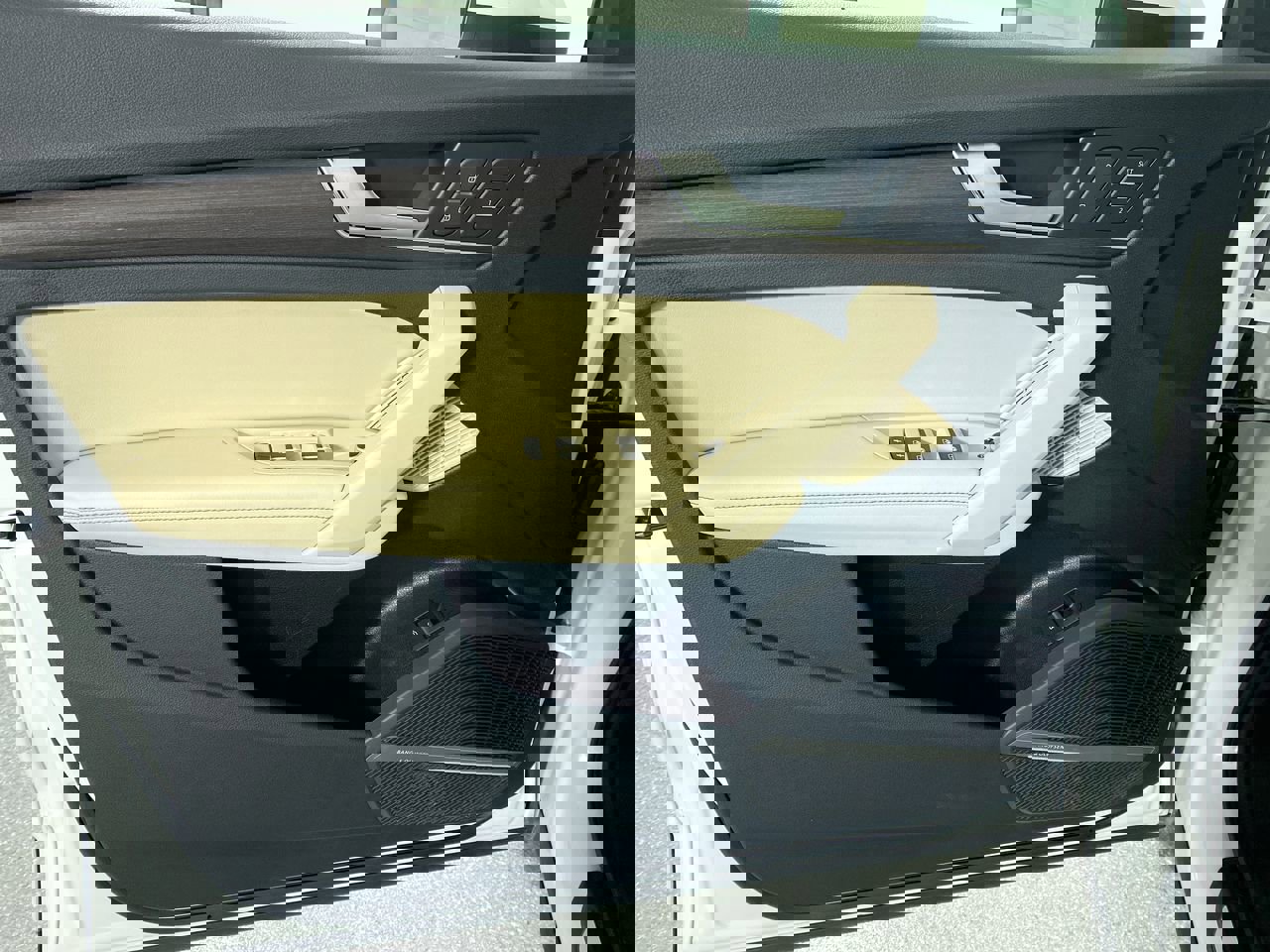 Used 2021 Audi Q5 Premium Plus w/ Premium Plus Package image 21