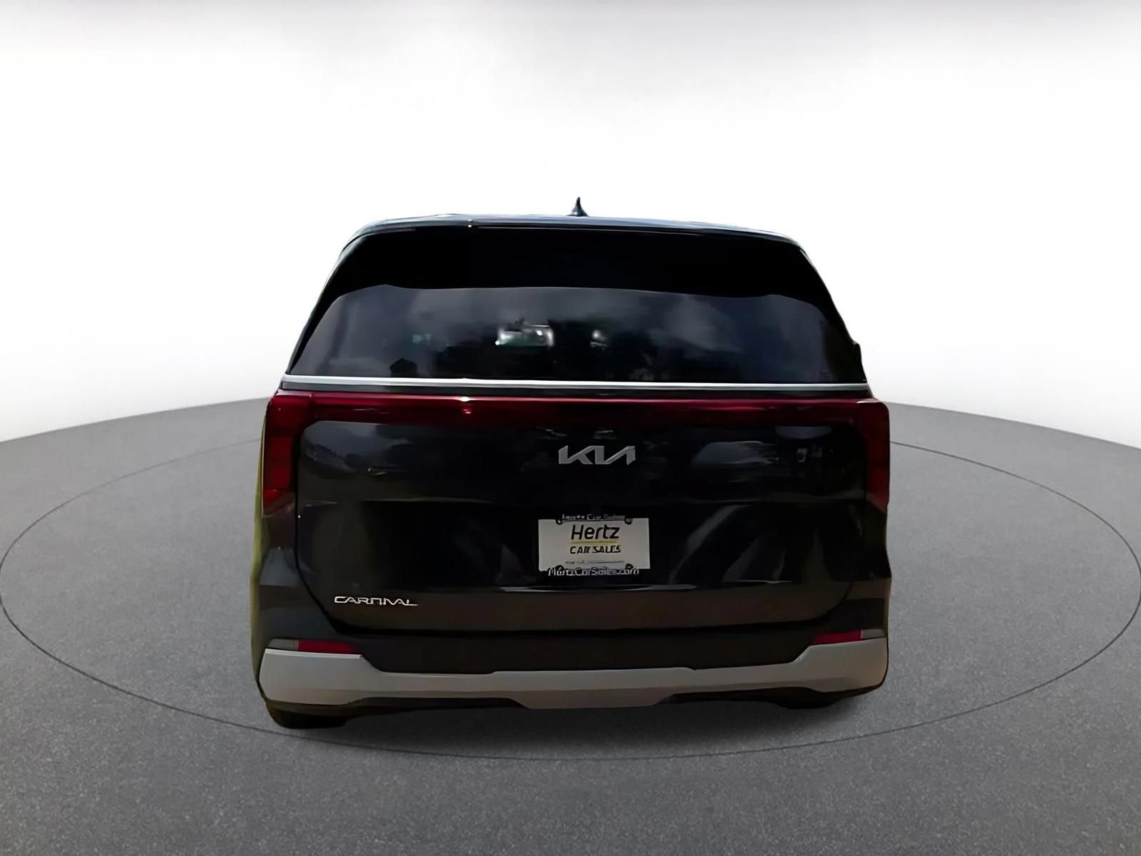 Used 2026 Kia Carnival FWD image 12