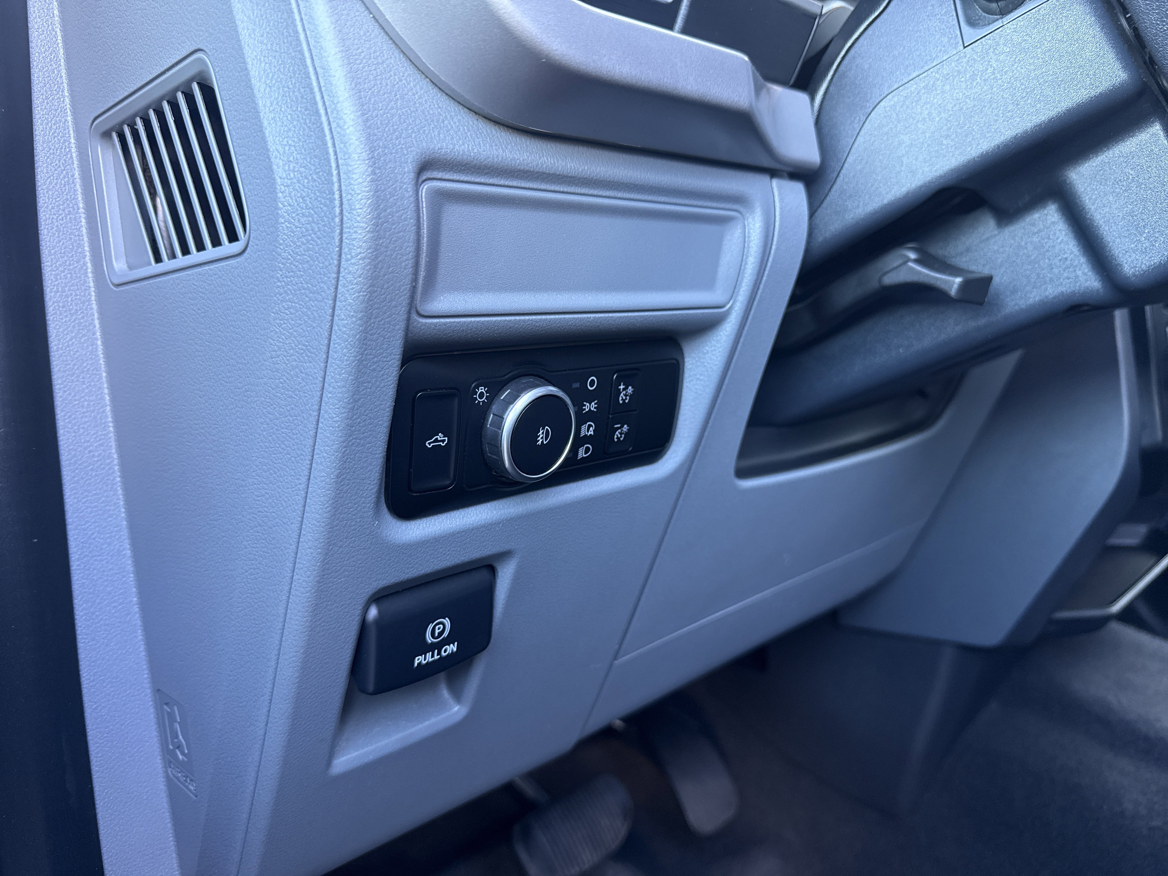 Used 2023 Ford F150 XLT image 22