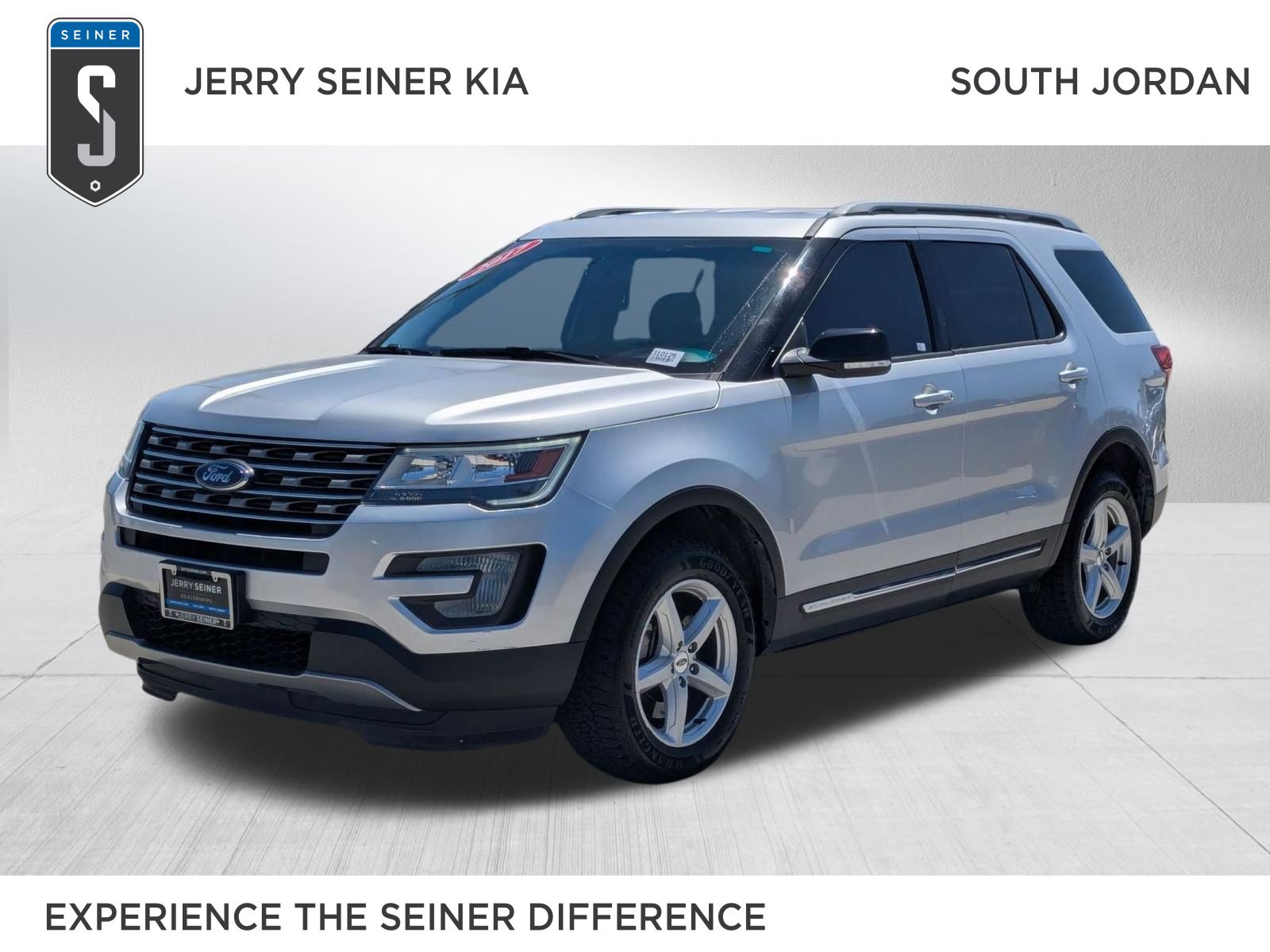 Used 2017 Ford Explorer XLT w/ Equipment Group 201A AWD/4WD image 1