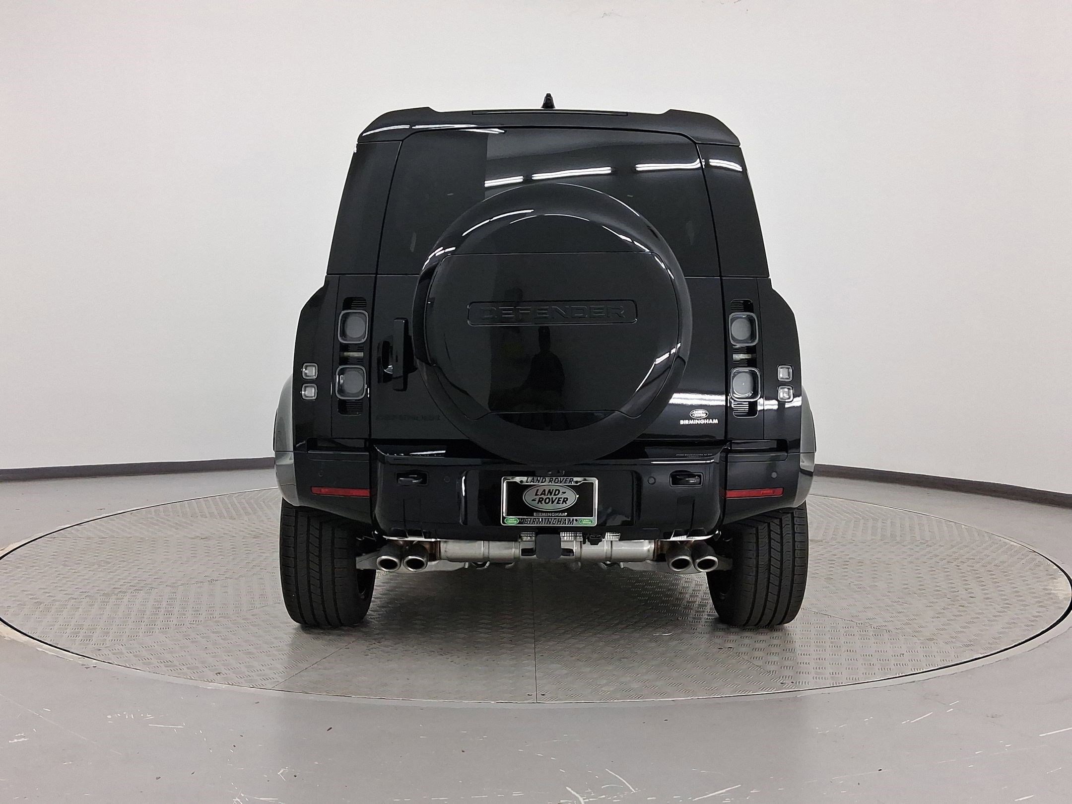New 2025 Land Rover Defender 110 V8 image 10