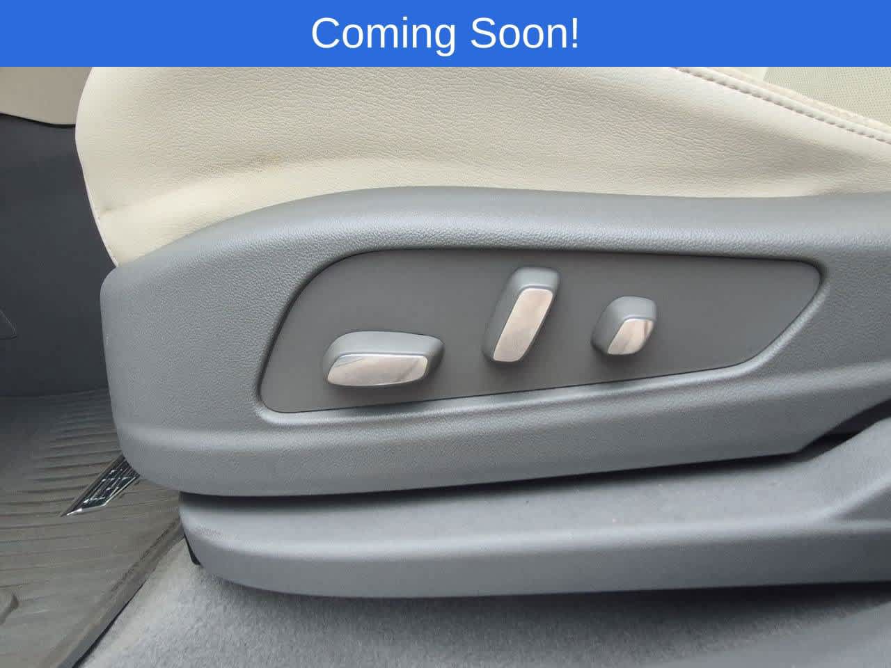 Used 2024 Cadillac XT6 Premium Luxury AWD/4WD image 17