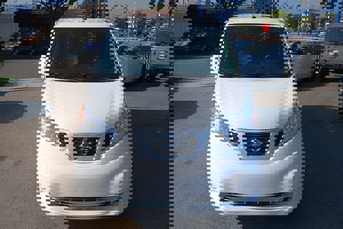 Used 2021 Nissan NV200 SV w/ Back Door Glass Package image 2