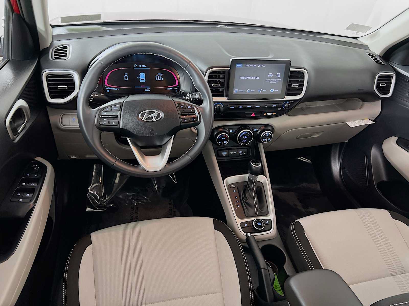 Certified 2026 Hyundai Venue SEL FWD image 23