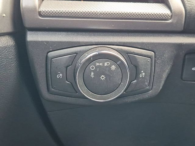Used 2017 Ford Fusion SE FWD image 16
