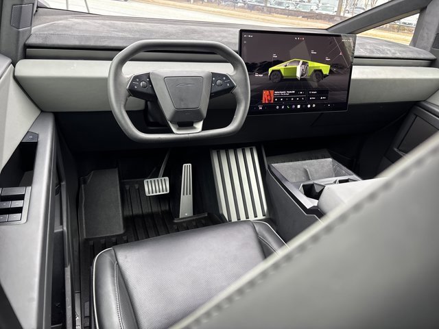 Used 2024 Tesla Cybertruck Cyberbeast image 16
