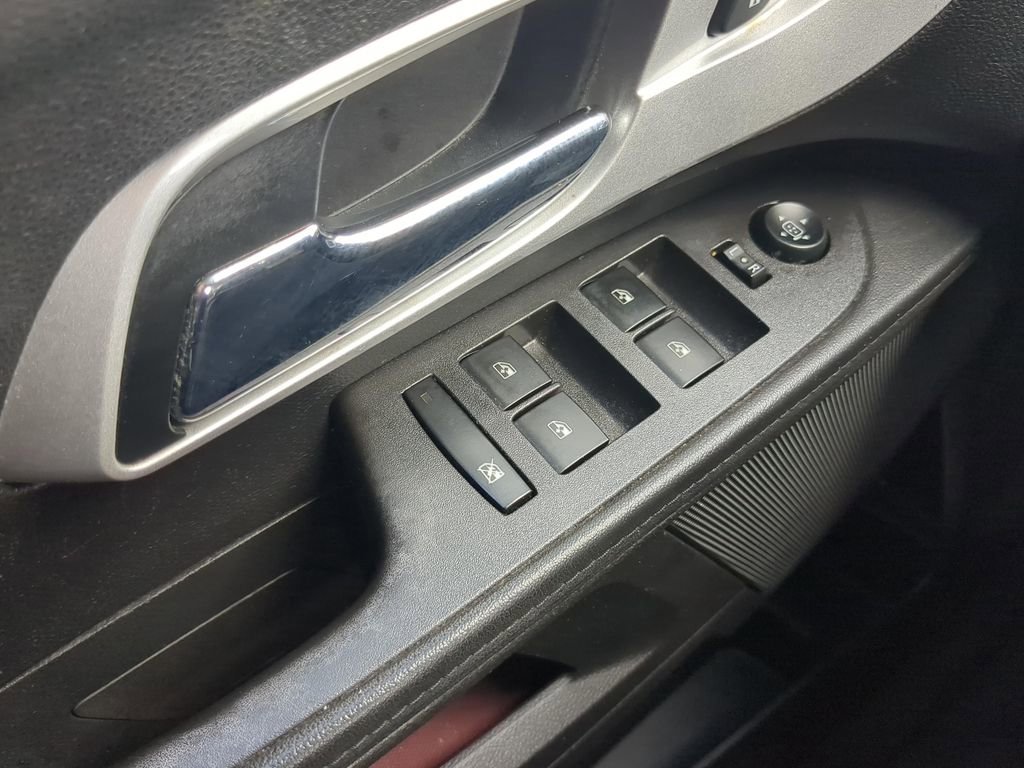 Used 2015 Chevrolet Equinox LS FWD image 18