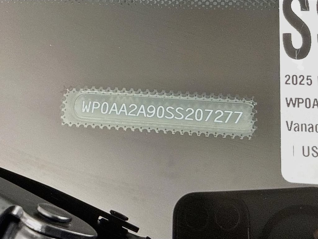 Certified 2025 Porsche 911 Carrera RWD image 32