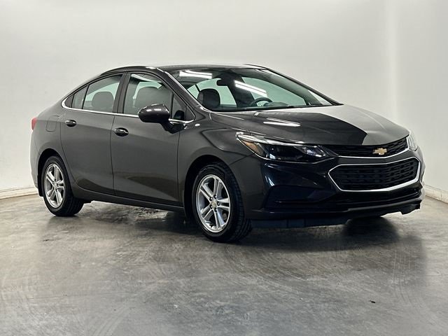 Used 2017 Chevrolet Cruze LT image 29
