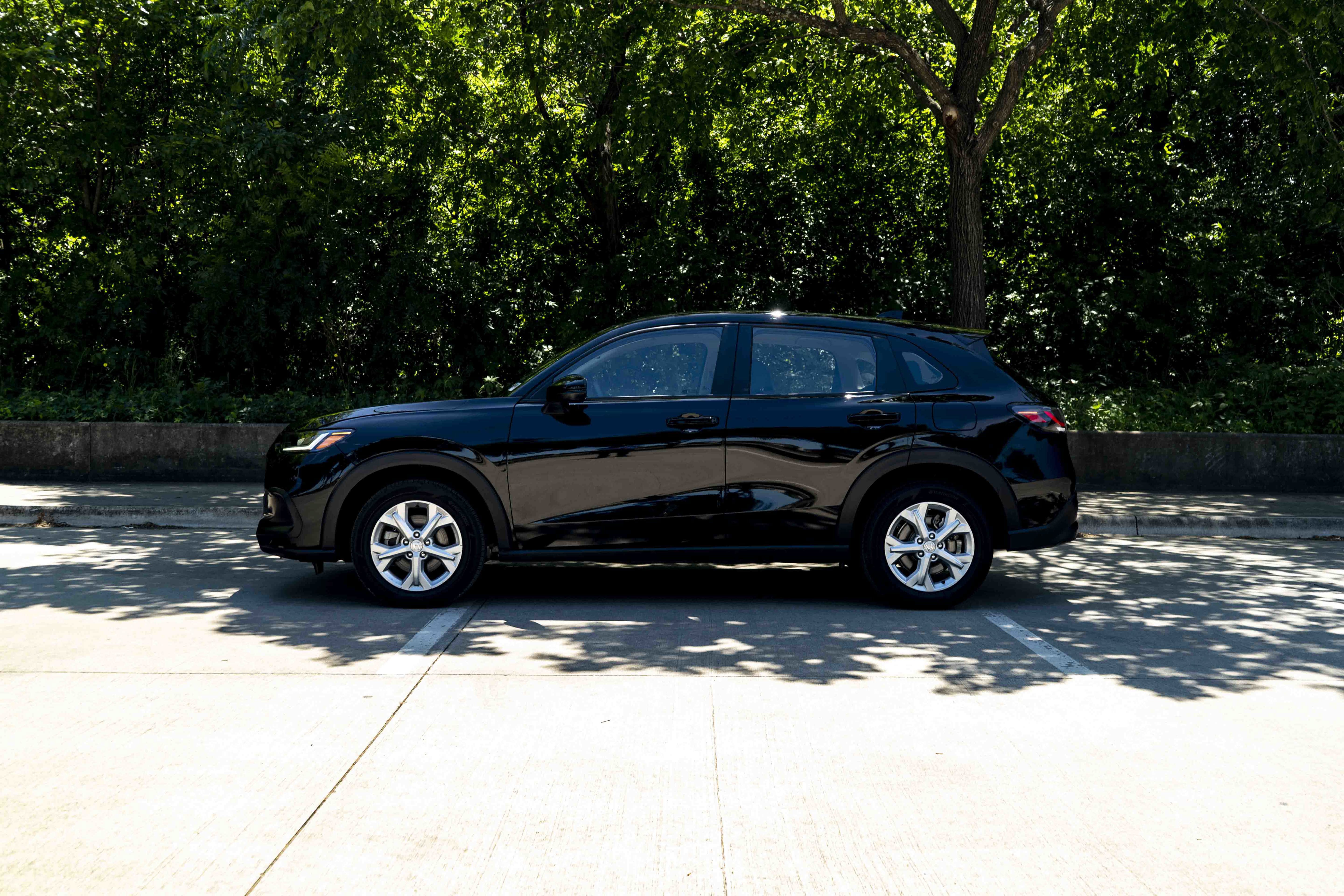 Certified 2025 Honda HR-V LX image 6