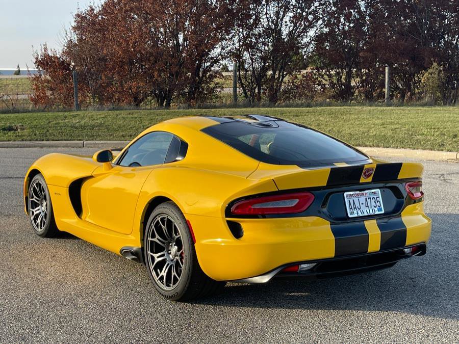 Used 2013 SRT Viper GTS w/ GTS Laguna Interior Pkg image 6