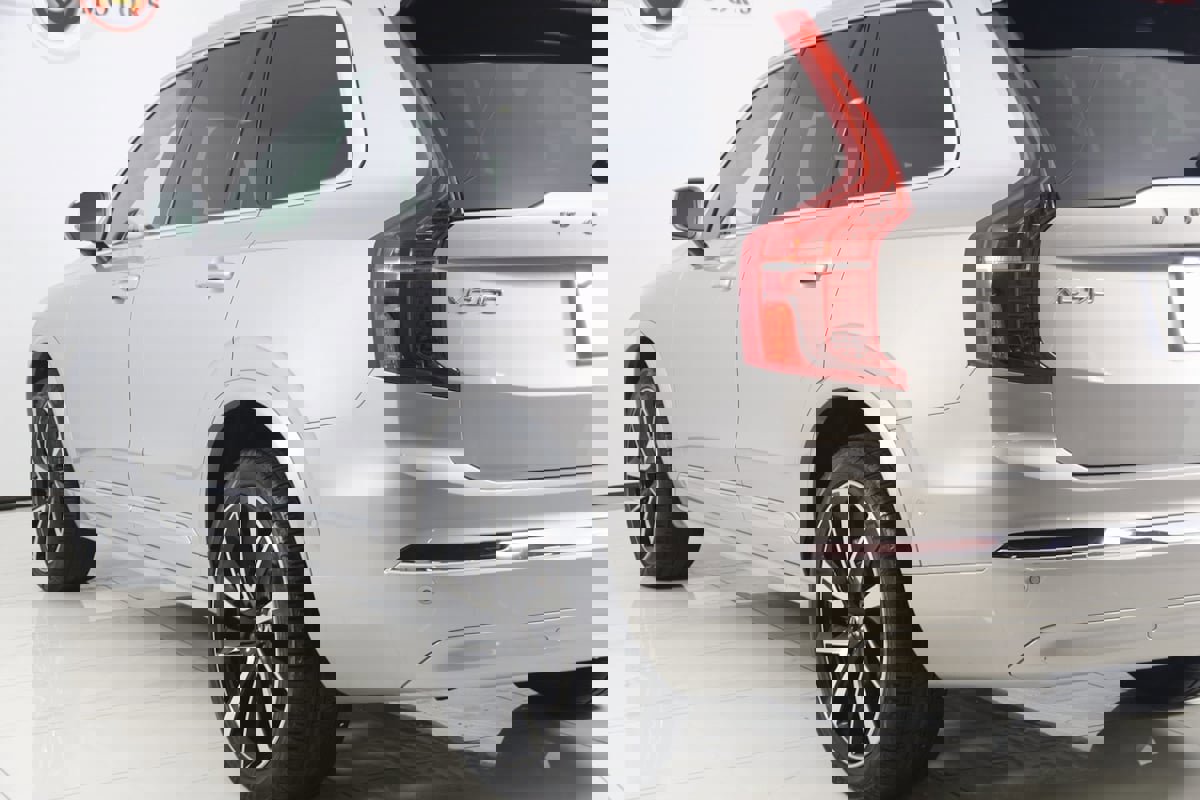 Used 2024 Volvo XC90 B5 Plus image 26