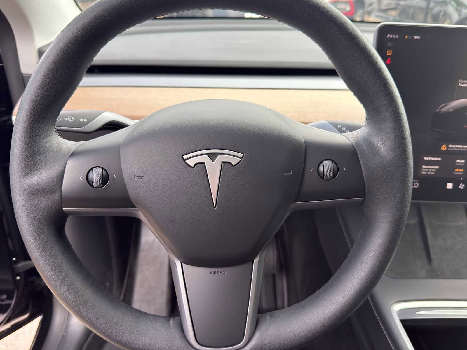 Used 2023 Tesla Model Y Long Range AWD/4WD image 24