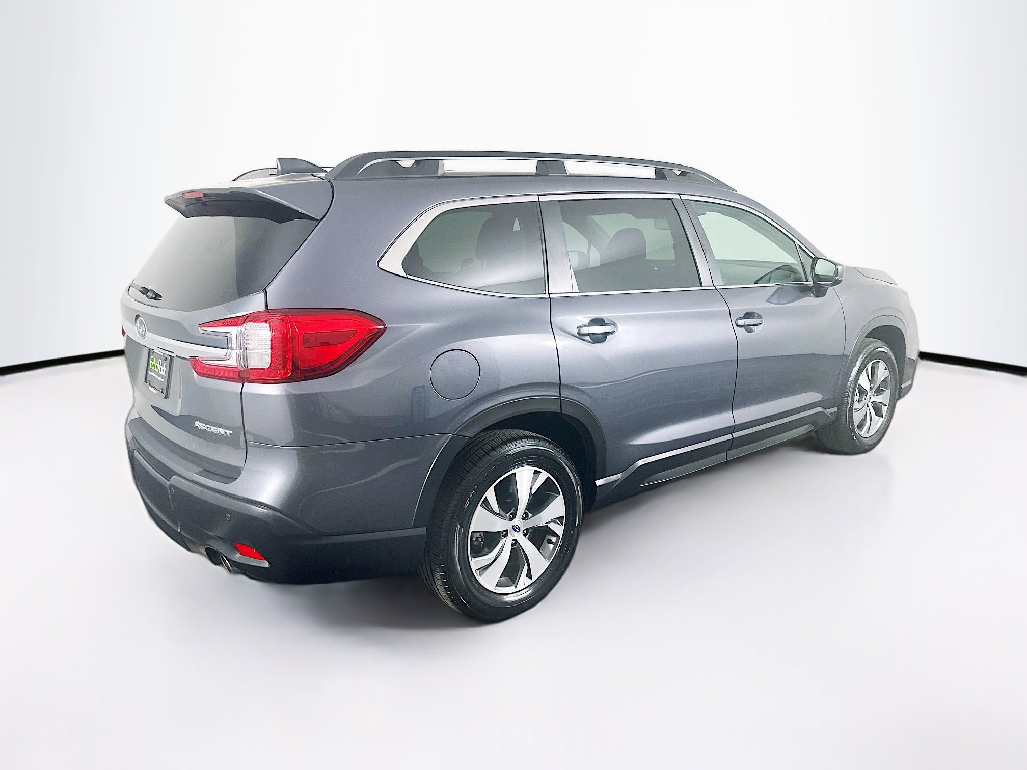 Used 2025 Subaru Ascent Premium image 9