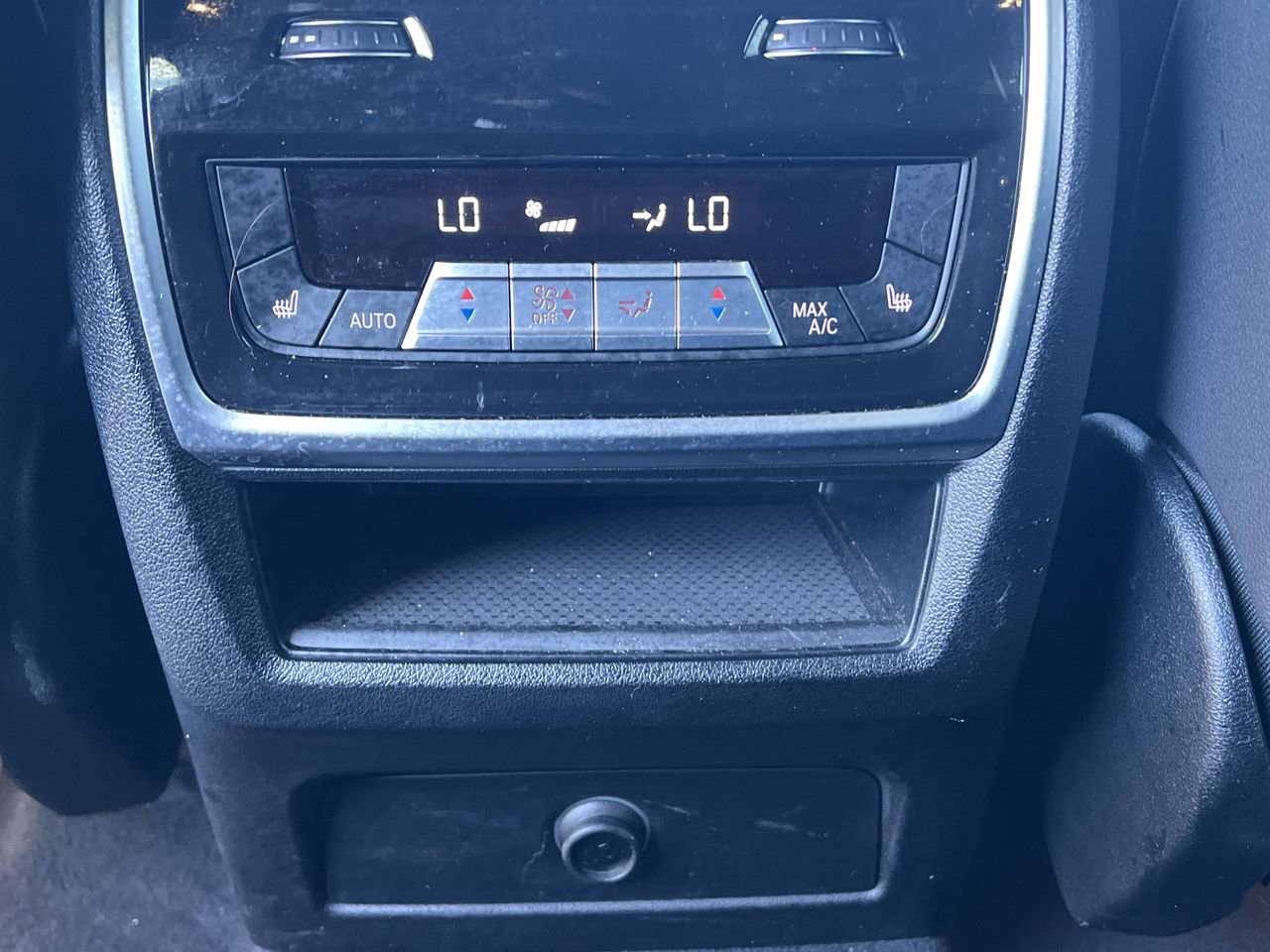 Used 2023 BMW X5 xDrive40i w/ Premium Package image 32