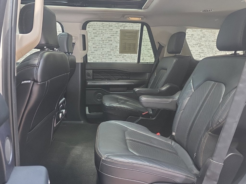 Used 2020 Ford Expedition Platinum AWD/4WD image 16