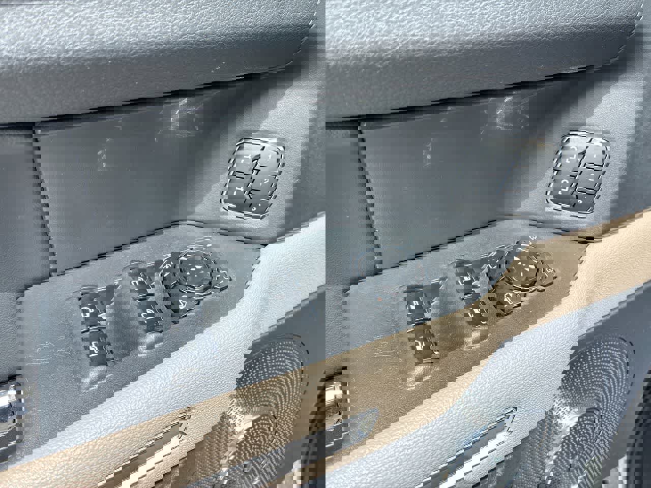 Used 2024 Ford Expedition Max Limited image 24