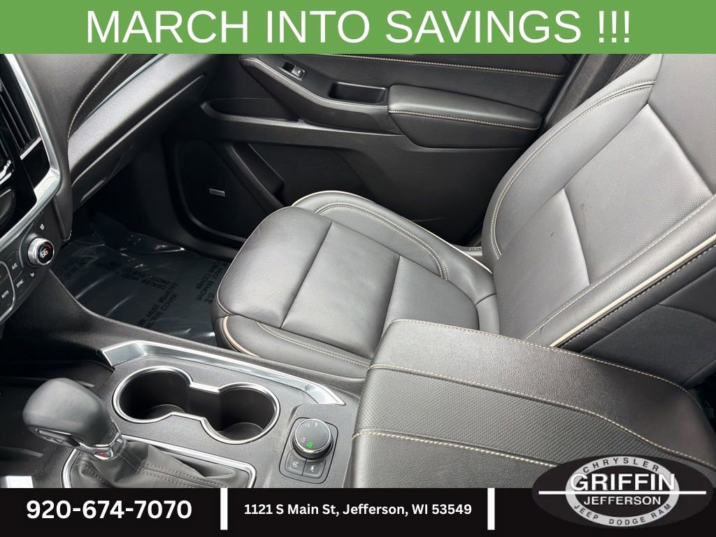 Used 2023 Chevrolet Traverse Premier image 20