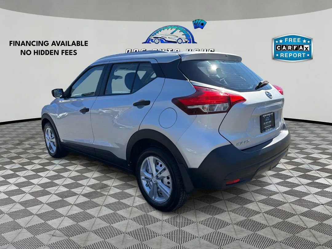 Used 2018 Nissan Kicks S image 5