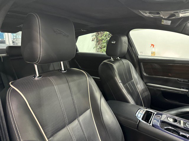 Used 2011 Jaguar XJ RWD image 53
