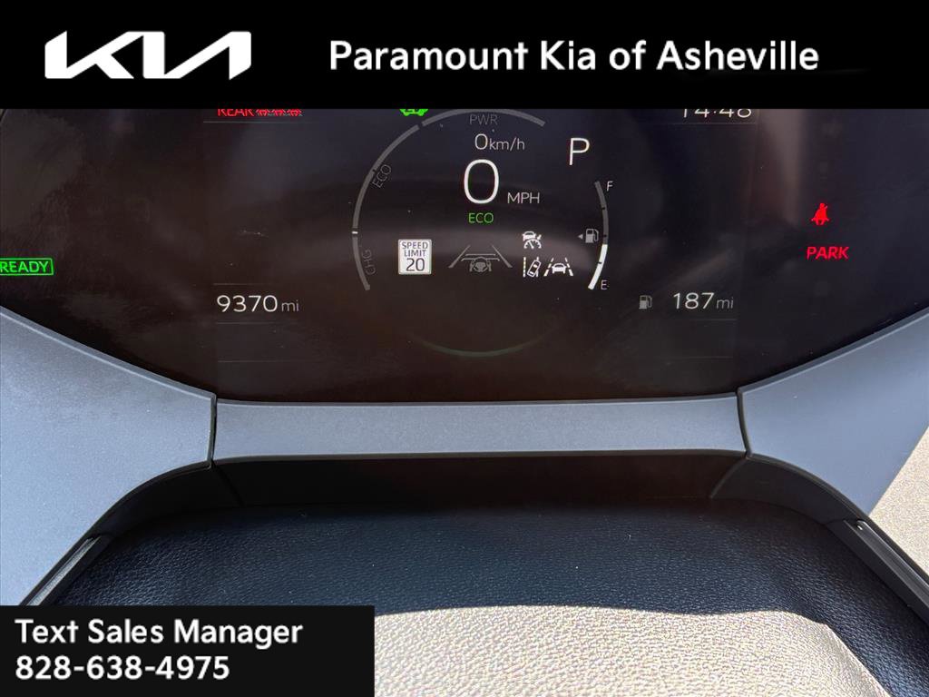 Used 2026 Toyota Prius XLE FWD image 9