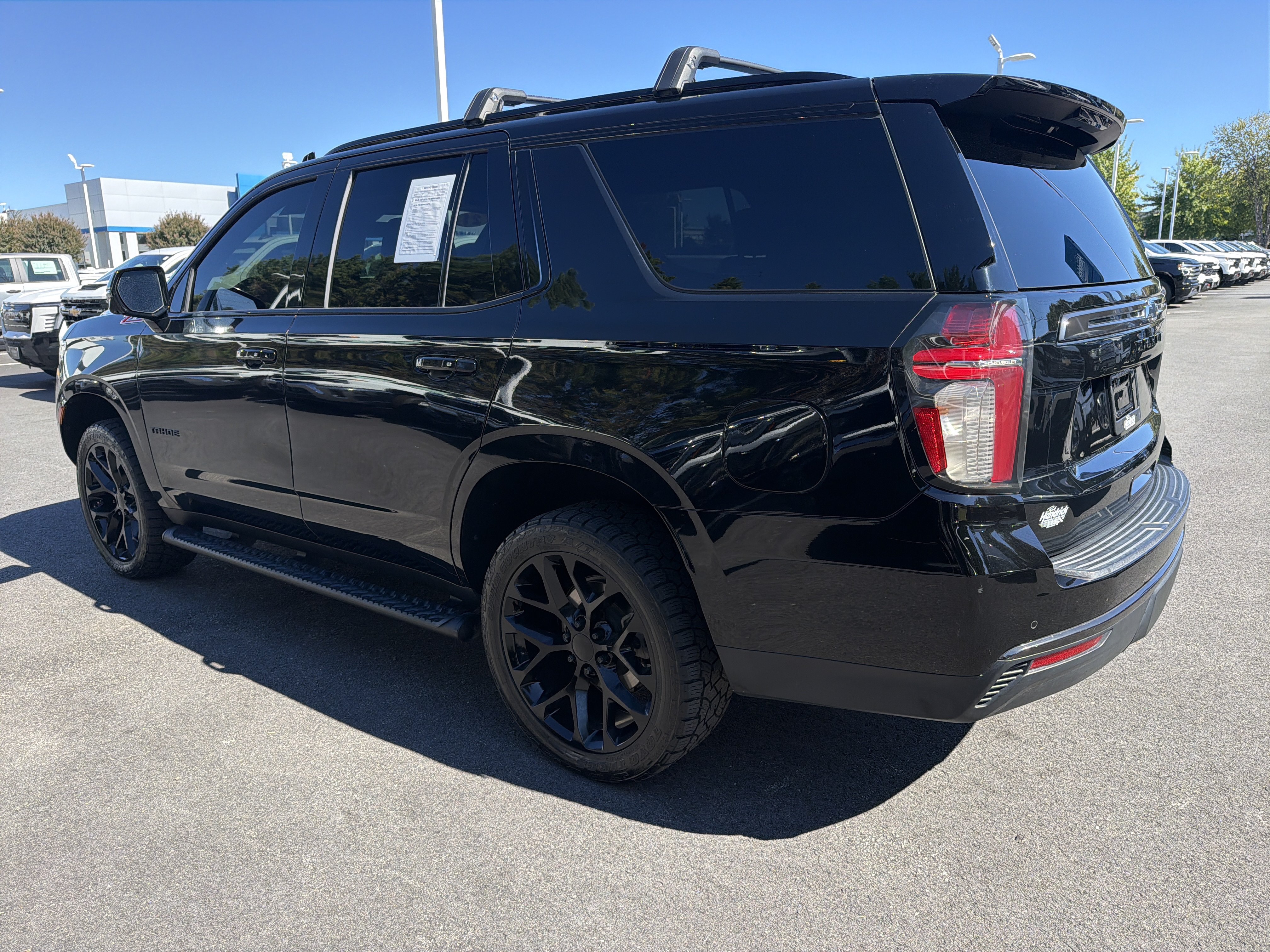 Used 2021 Chevrolet Tahoe Z71 w/ Z71 Off-Road Package AWD/4WD image 8