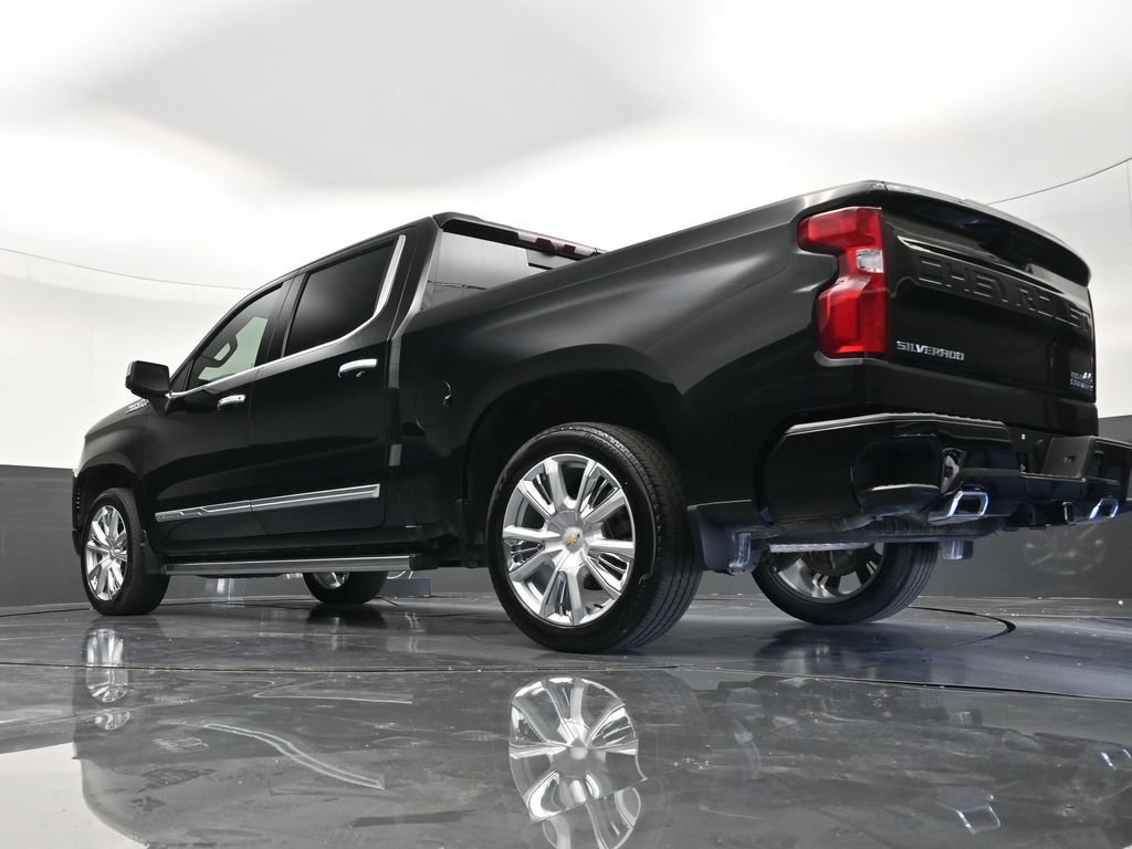 Used 2024 Chevrolet Silverado 1500 High Country AWD/4WD image 23