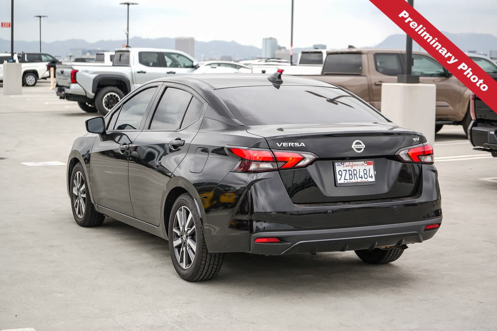 Used 2021 Nissan Versa SV FWD image 8