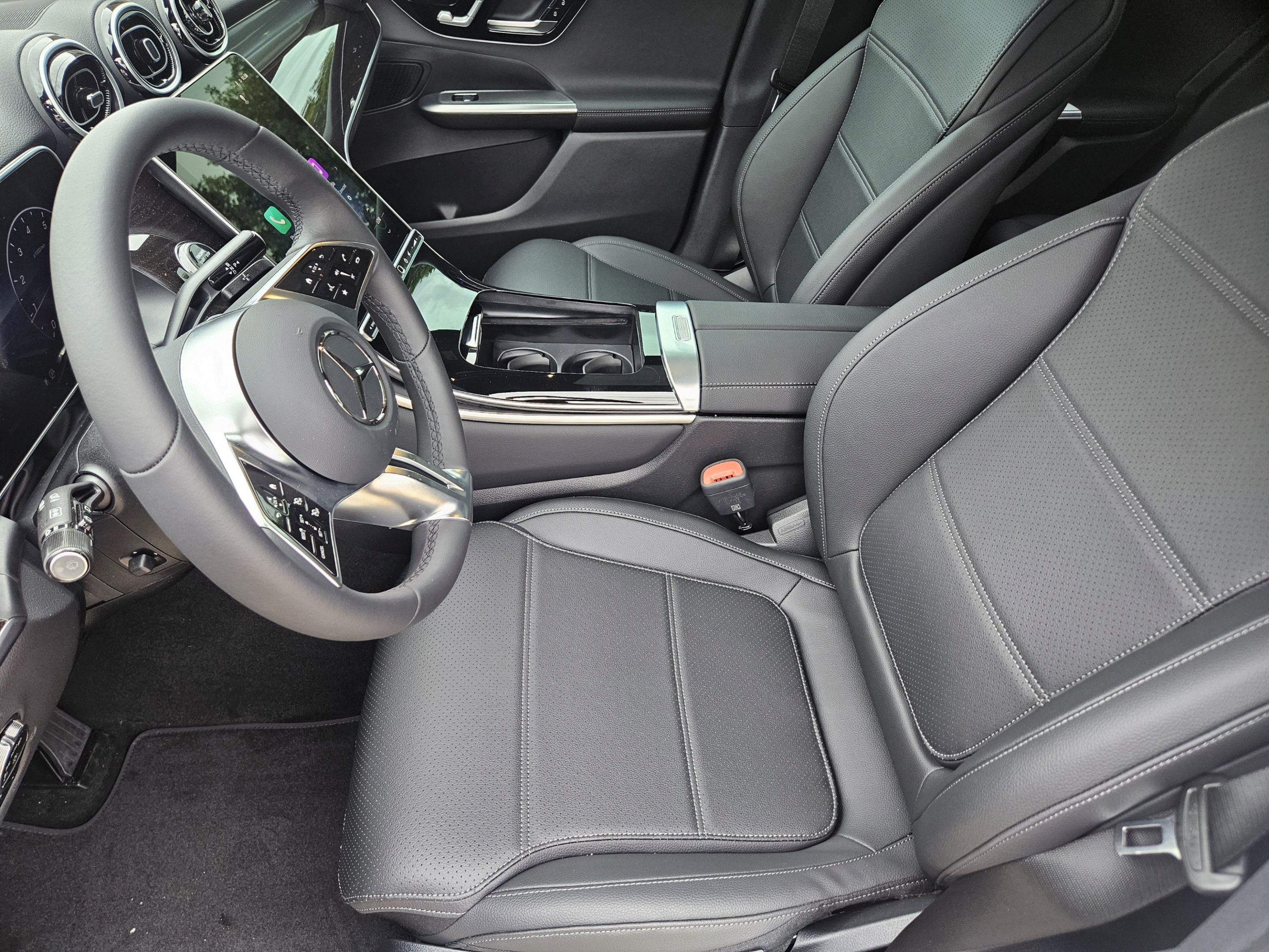Certified 2026 Mercedes-Benz GLC 300 image 6