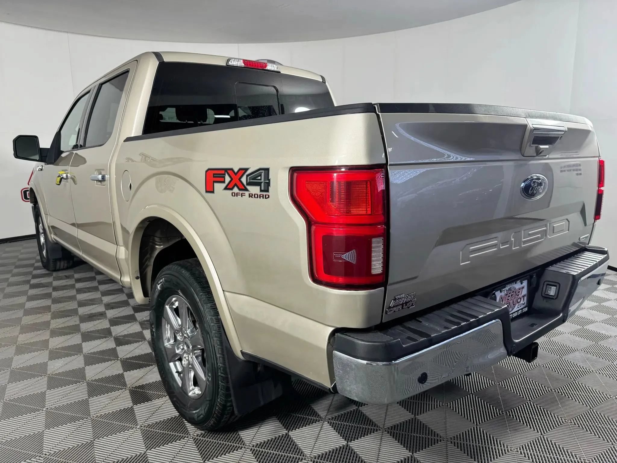 Used 2018 Ford F150 Lariat w/ Equipment Group 502A Luxury AWD/4WD image 28