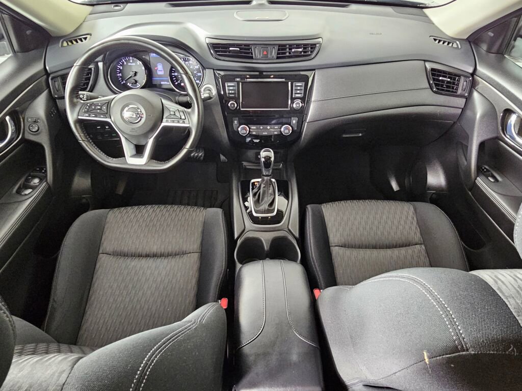 Used 2018 Nissan Rogue SV w/ Sun & Sound Touring Package image 22