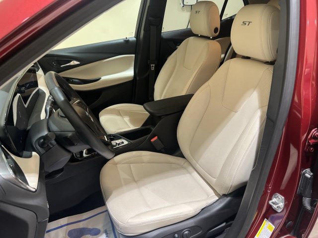 Used 2025 Buick Encore GX Sport Touring w/ Comfort Package FWD image 17