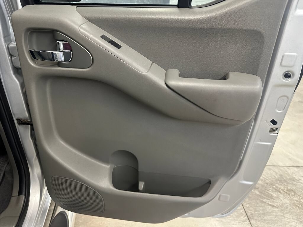 Used 2020 Nissan Frontier SV AWD/4WD image 23