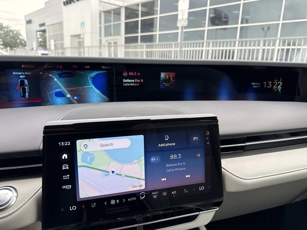 New 2026 Lincoln Nautilus Premier AWD/4WD image 23