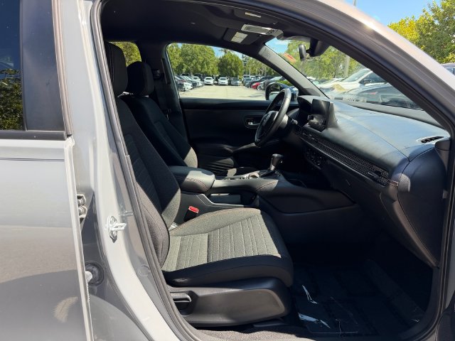 Used 2025 Honda HR-V Sport image 22