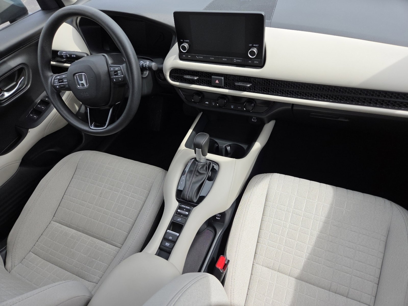 Certified 2025 Honda HR-V LX image 23