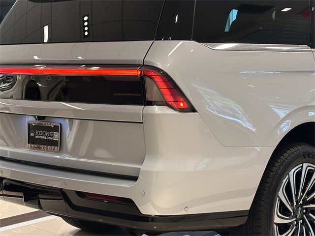 New 2025 Lincoln Navigator Black Label image 6