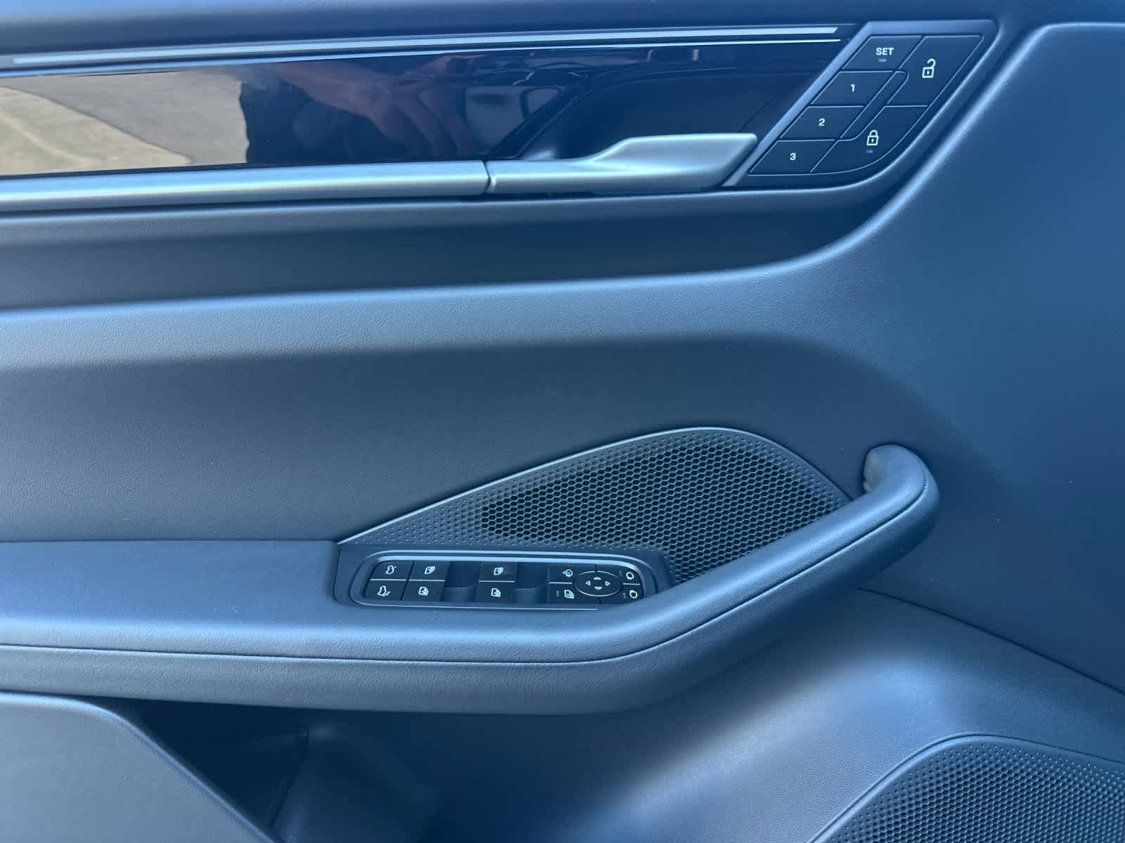 New 2026 Porsche Macan Electric RWD image 12
