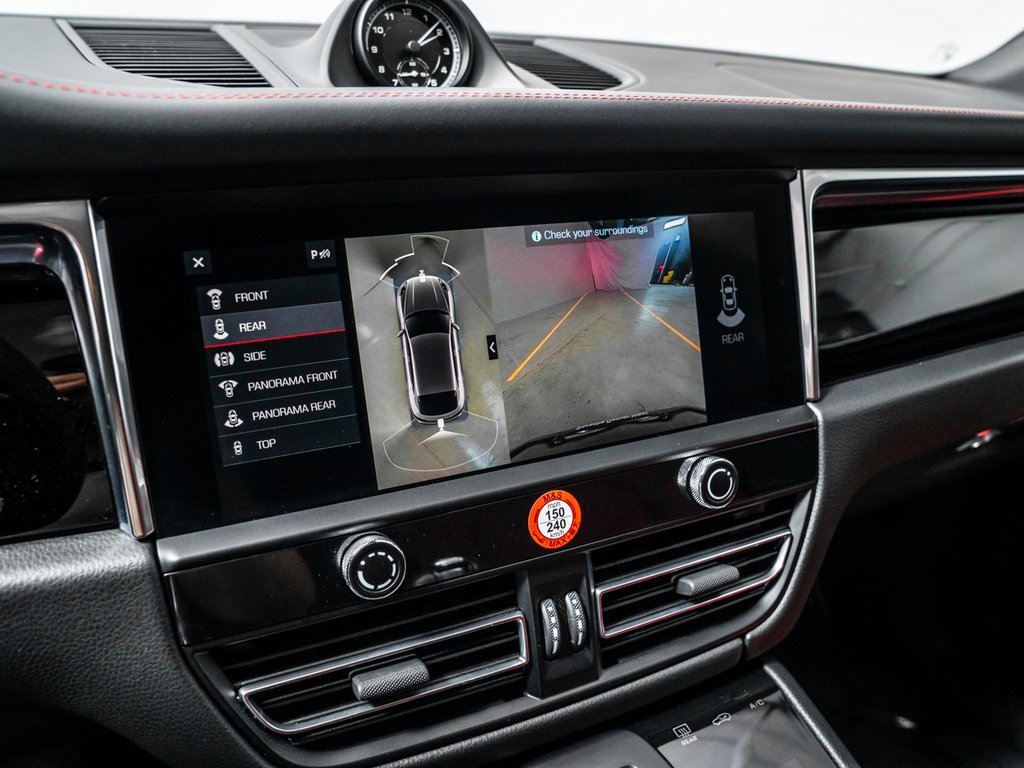 Used 2025 Porsche Macan image 18