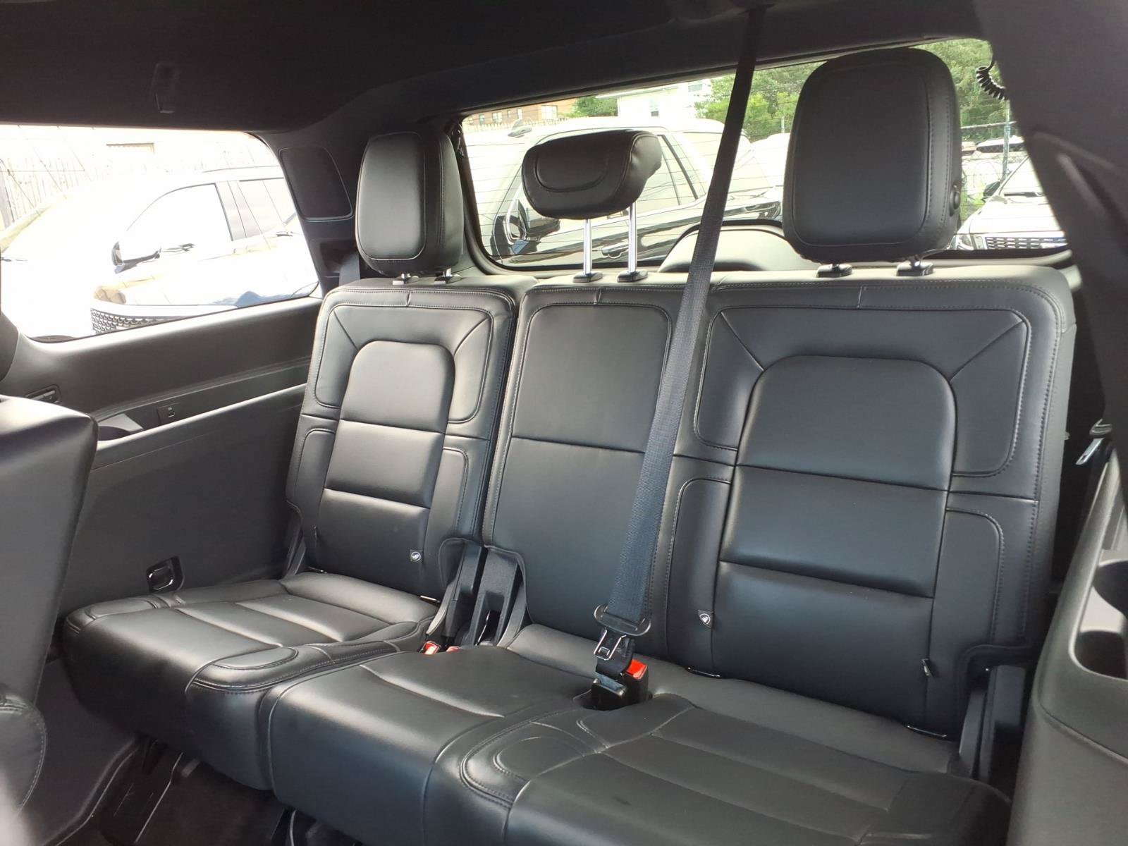 Used 2022 Lincoln Navigator Reserve AWD/4WD image 16