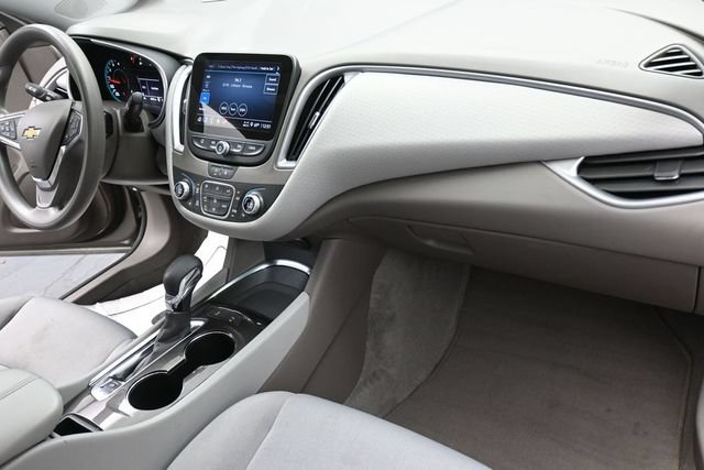 Used 2025 Chevrolet Malibu LT FWD image 28