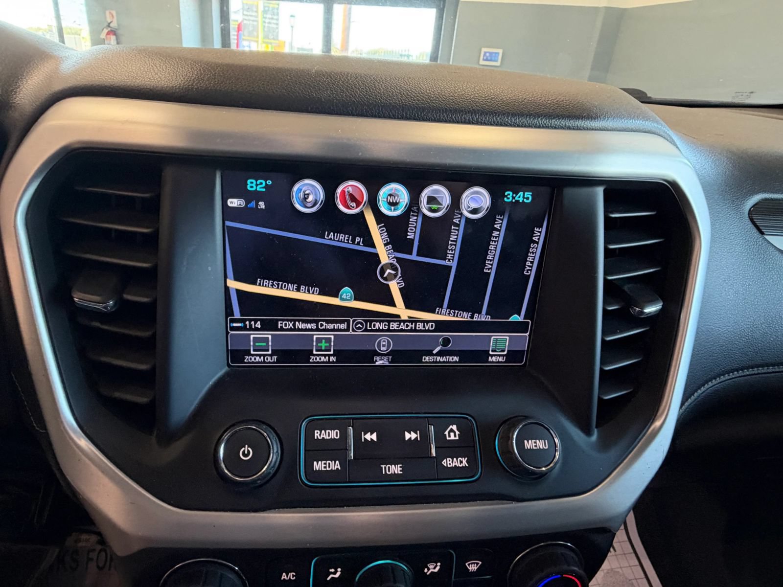 Used 2017 GMC Acadia SLT AWD/4WD image 21