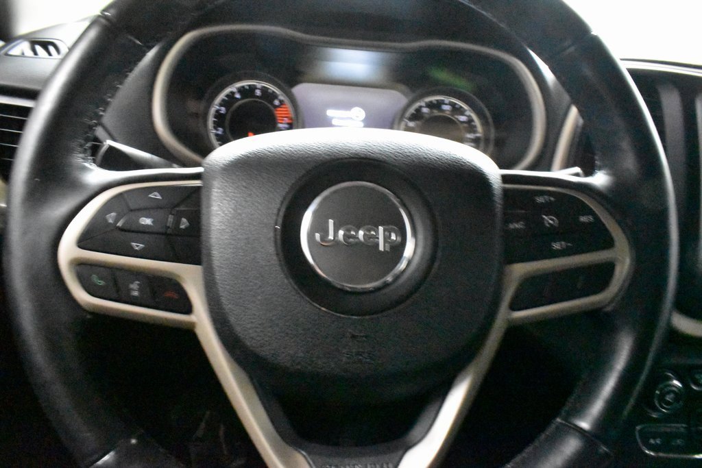 Used 2017 Jeep Cherokee Limited image 20