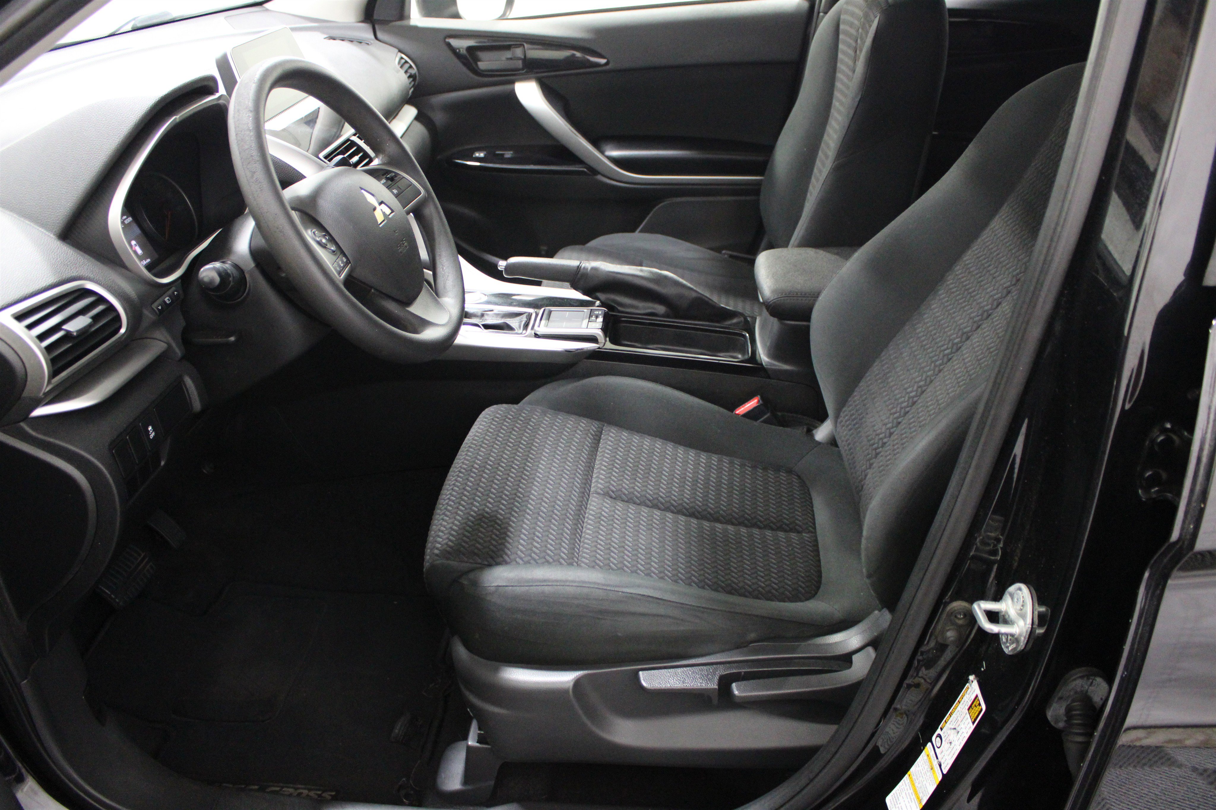 Used 2019 Mitsubishi Eclipse Cross LE AWD/4WD image 5