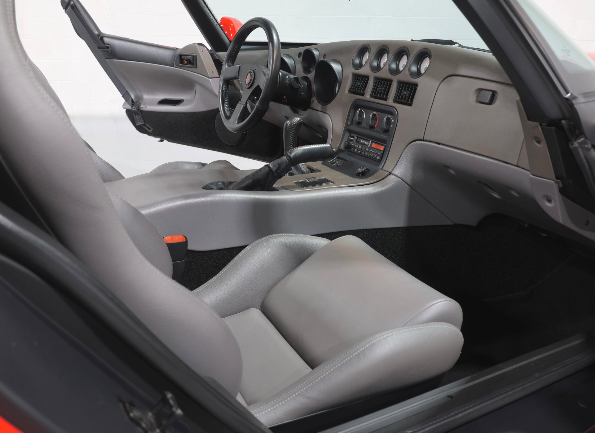 Used 1993 Dodge Viper RT/10 RWD image 16