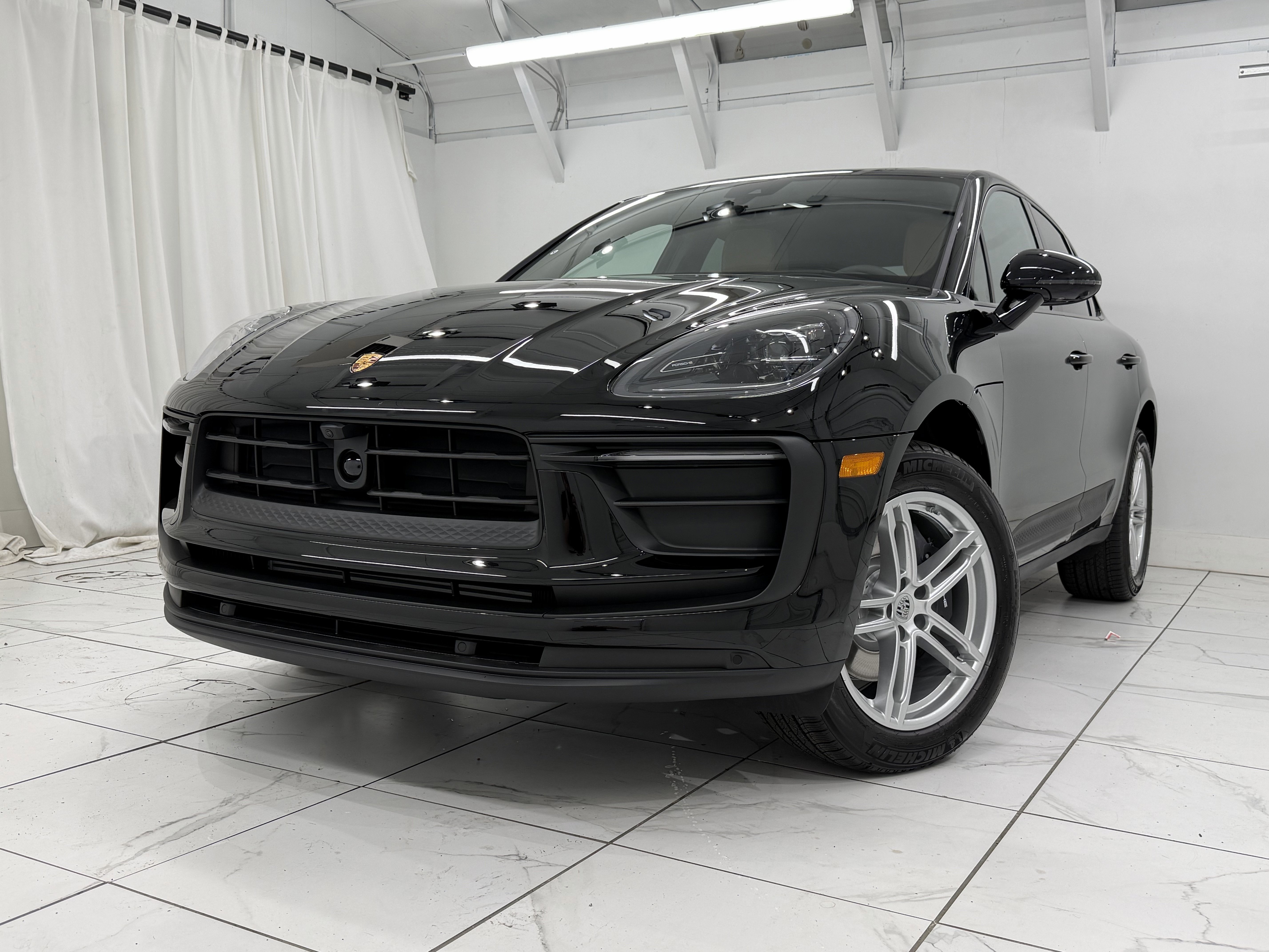 New 2026 Porsche Macan image 8